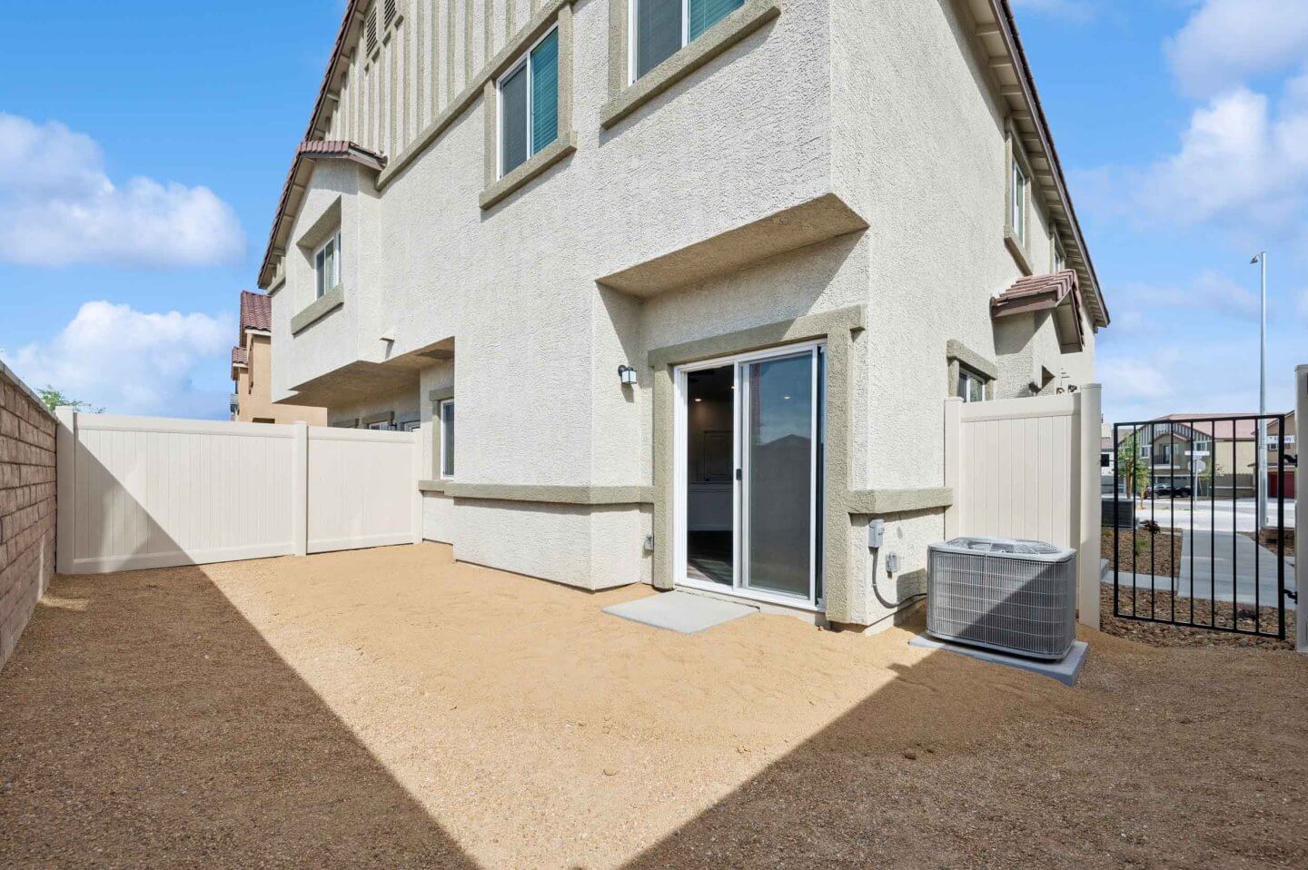 exterior of pet friendly townhomes for rent north las vegas